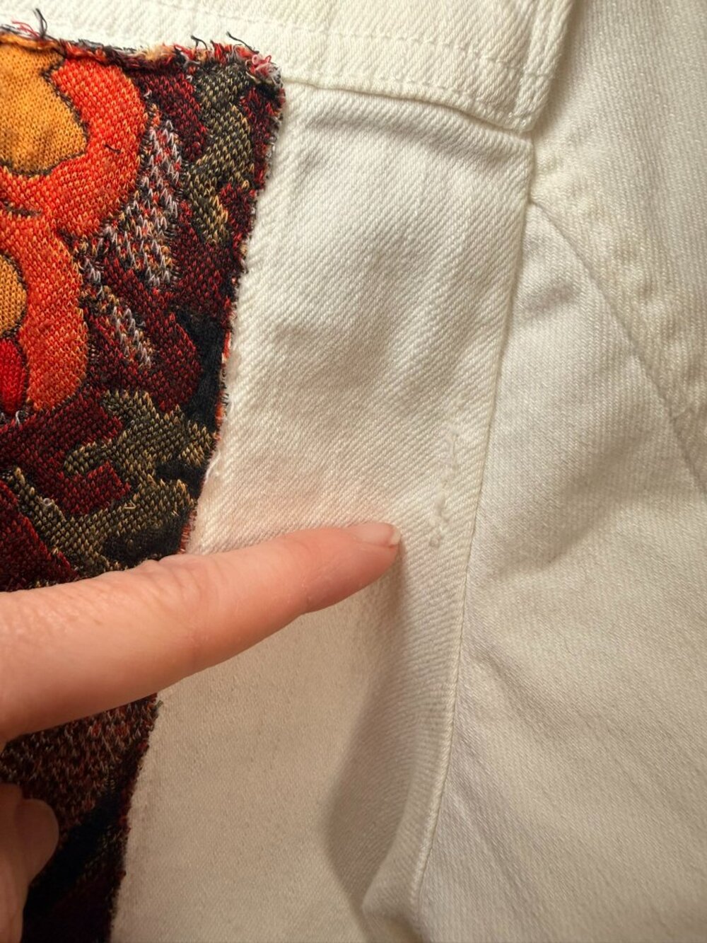 Levi’s White Denim Tapestry Yoke Trucker Jacket Boho Western Aztec Size S - Picture 8 of 9